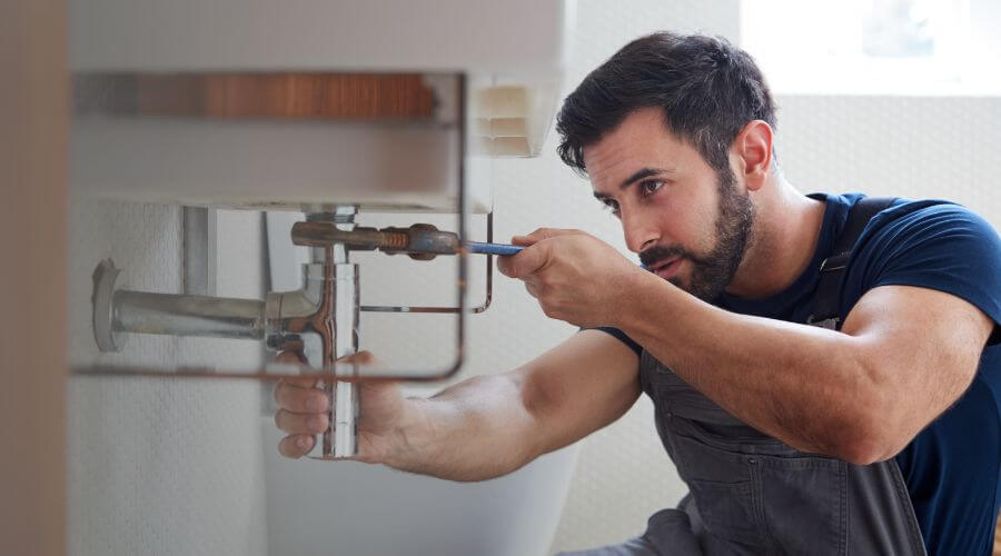 Faucet aerator cleaning/replacement in Tyronza, AR